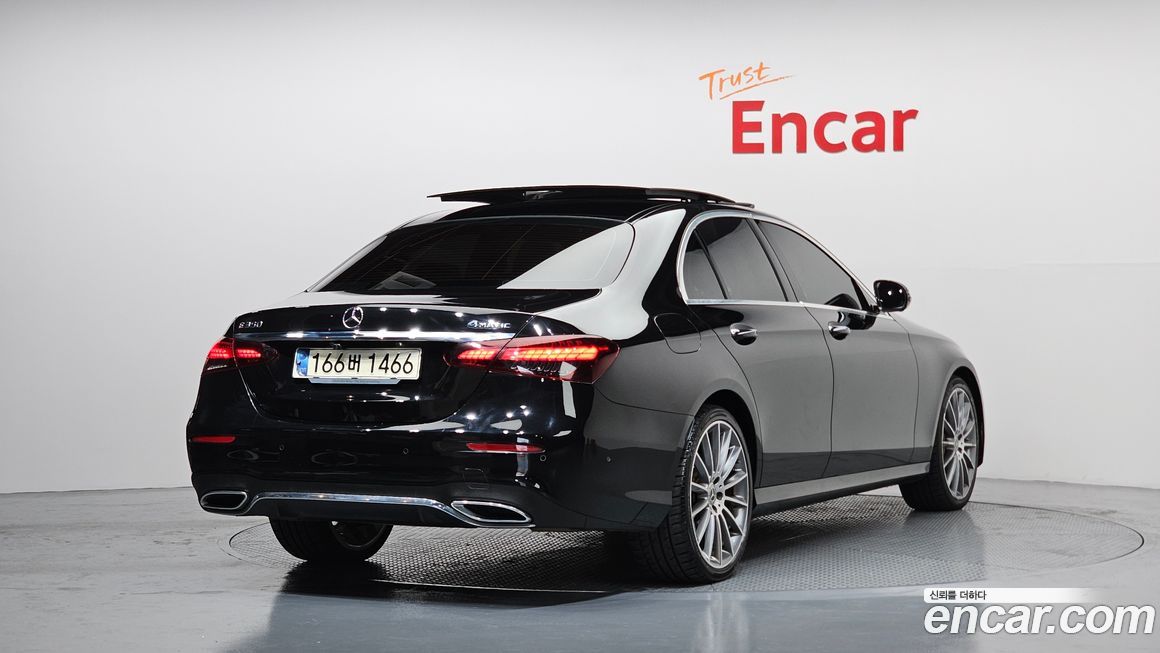 Mercedes-Benz E-Class 2021