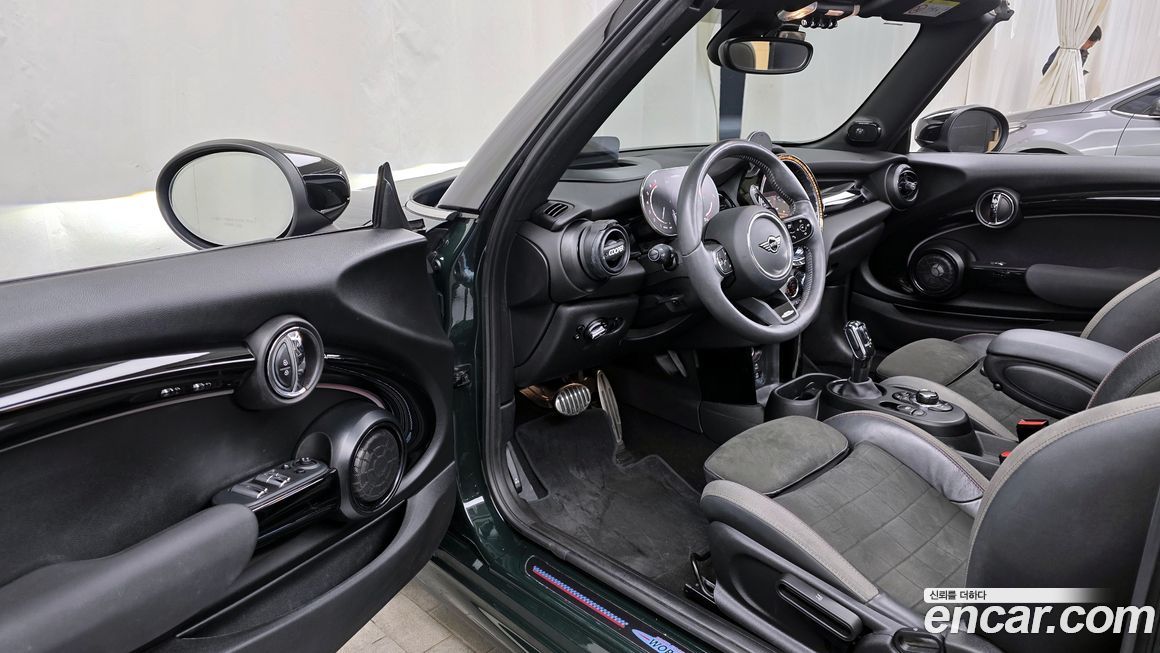 Mini Cooper Convertible 2024