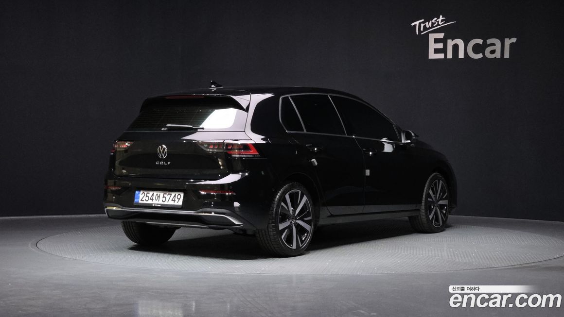 Volkswagen Golf 2025