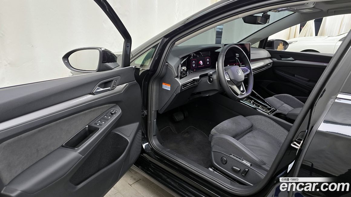 Volkswagen Golf 2025