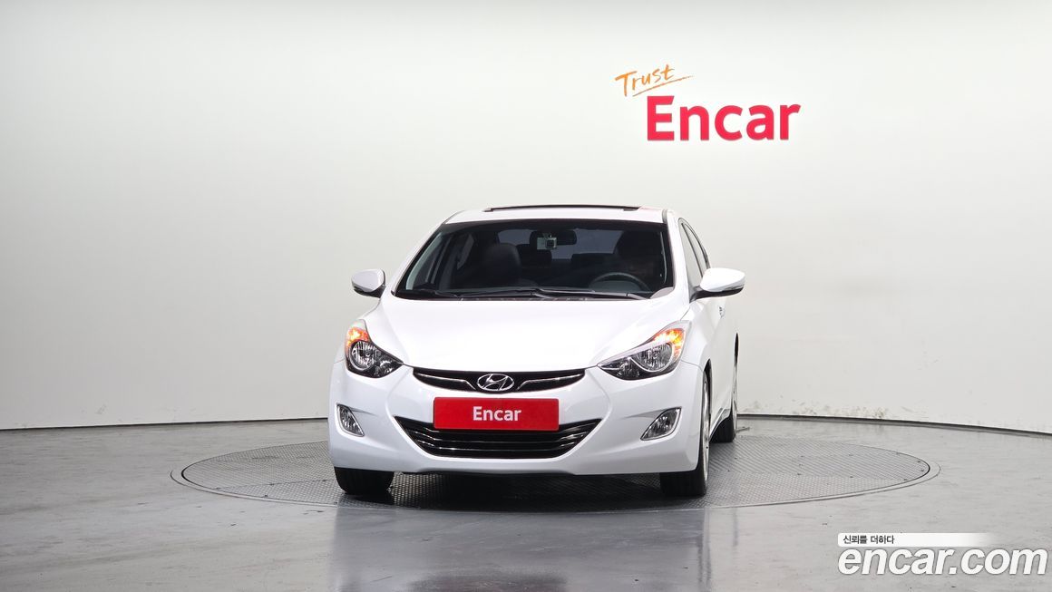 Hyundai AVANTE 2012