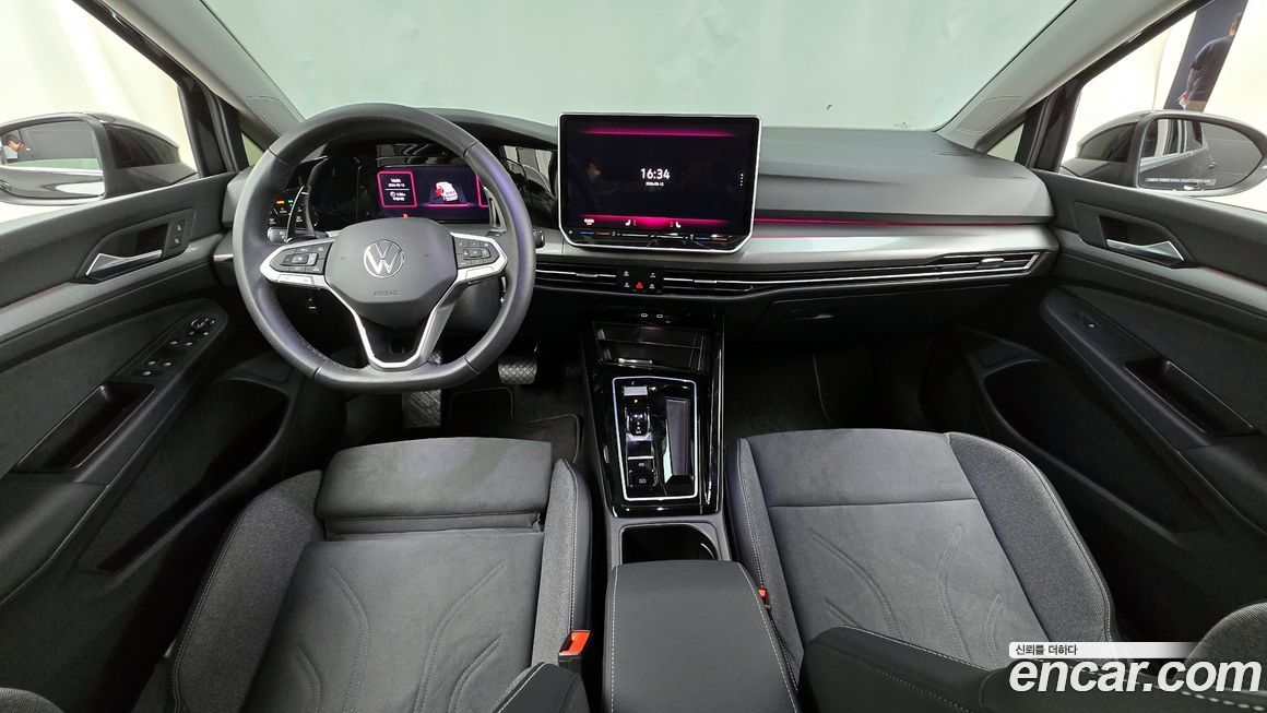 Volkswagen Golf 2025