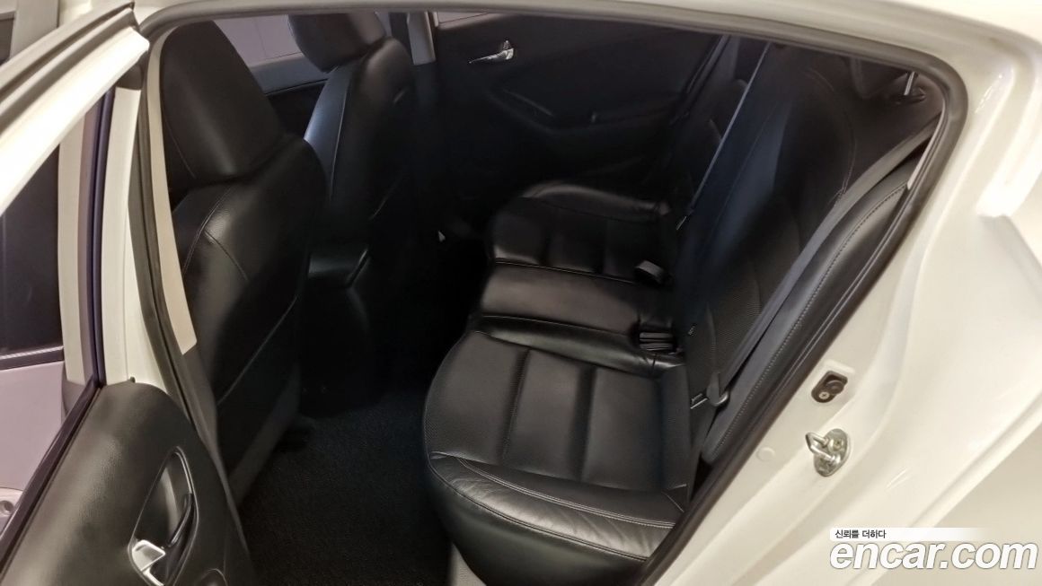 Kia K3 2013