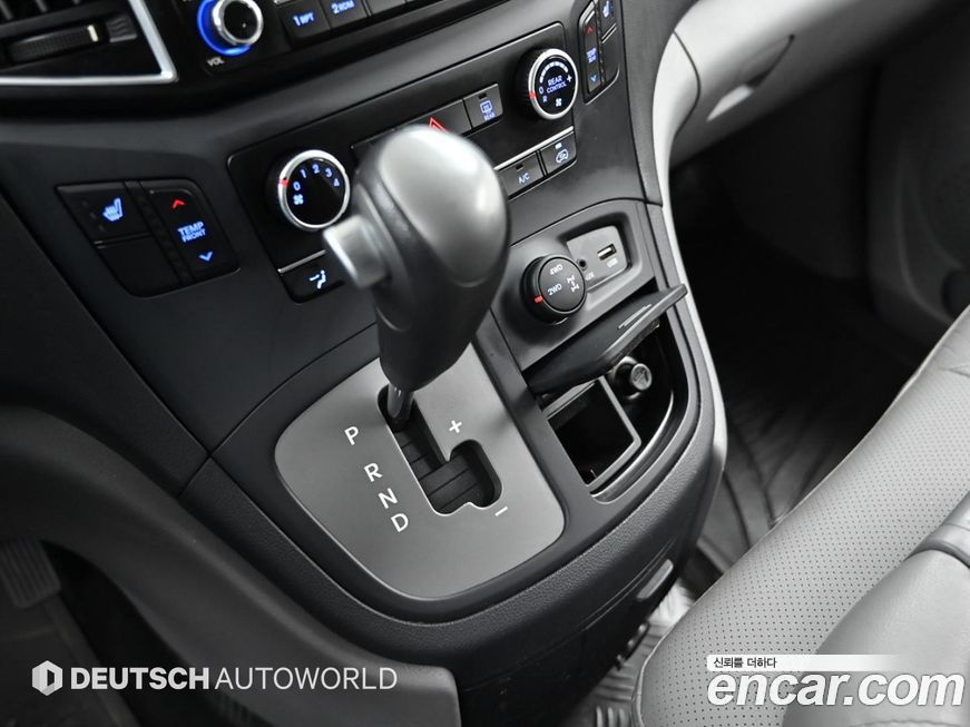 Hyundai Starex 2018