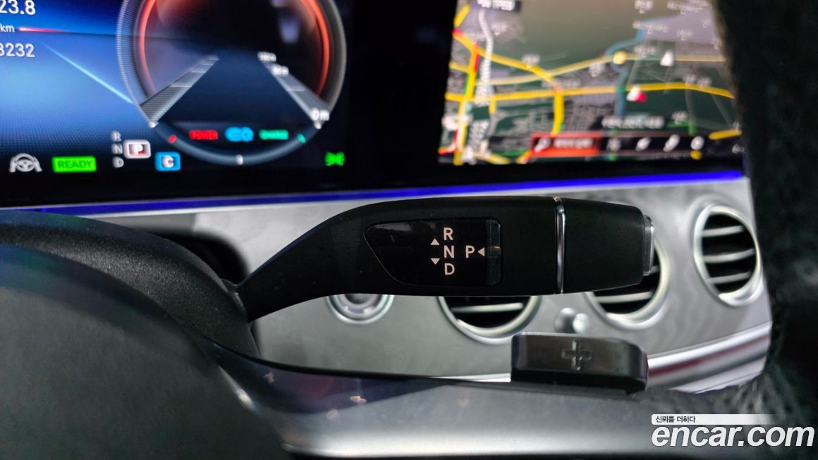 Mercedes-Benz E-Class 2022