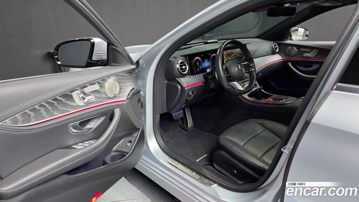 Mercedes-Benz E-Class 2022