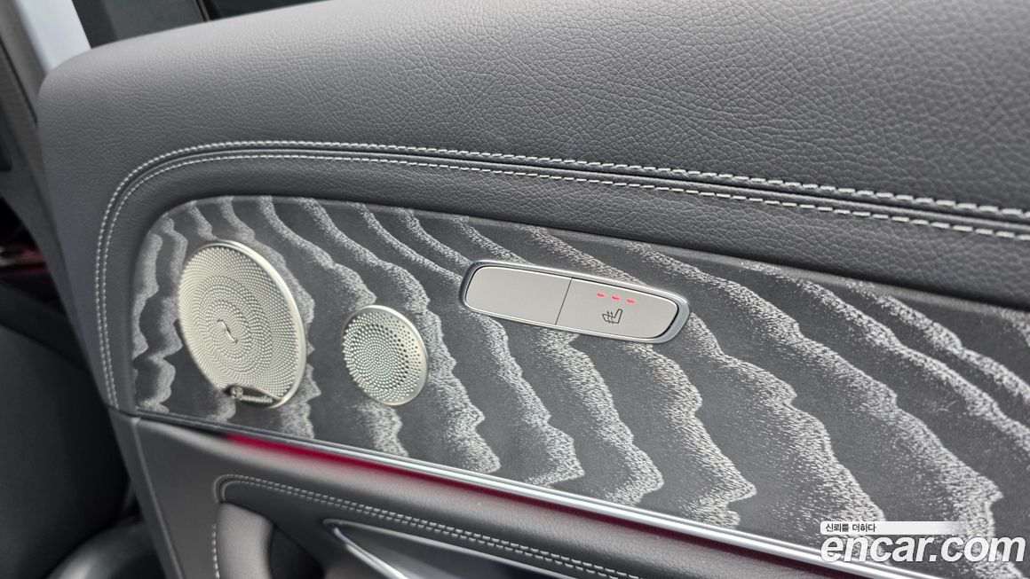Mercedes-Benz E-Class 2022