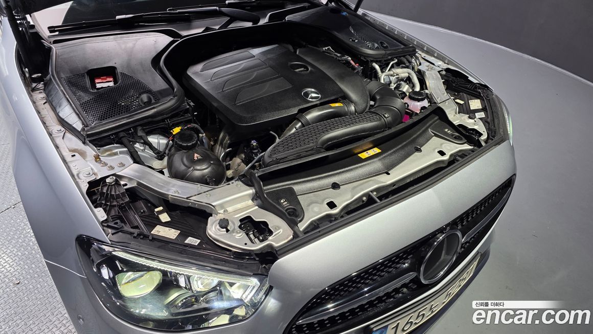 Mercedes-Benz E-Class 2022