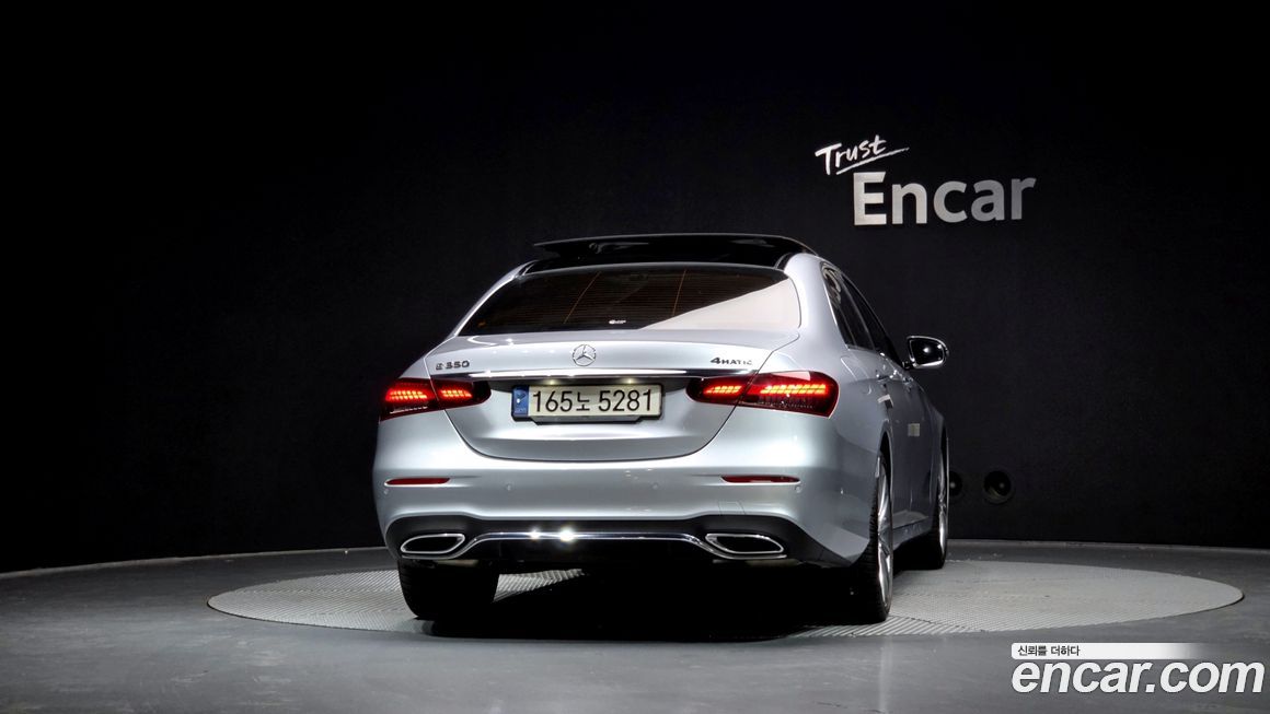 Mercedes-Benz E-Class 2022