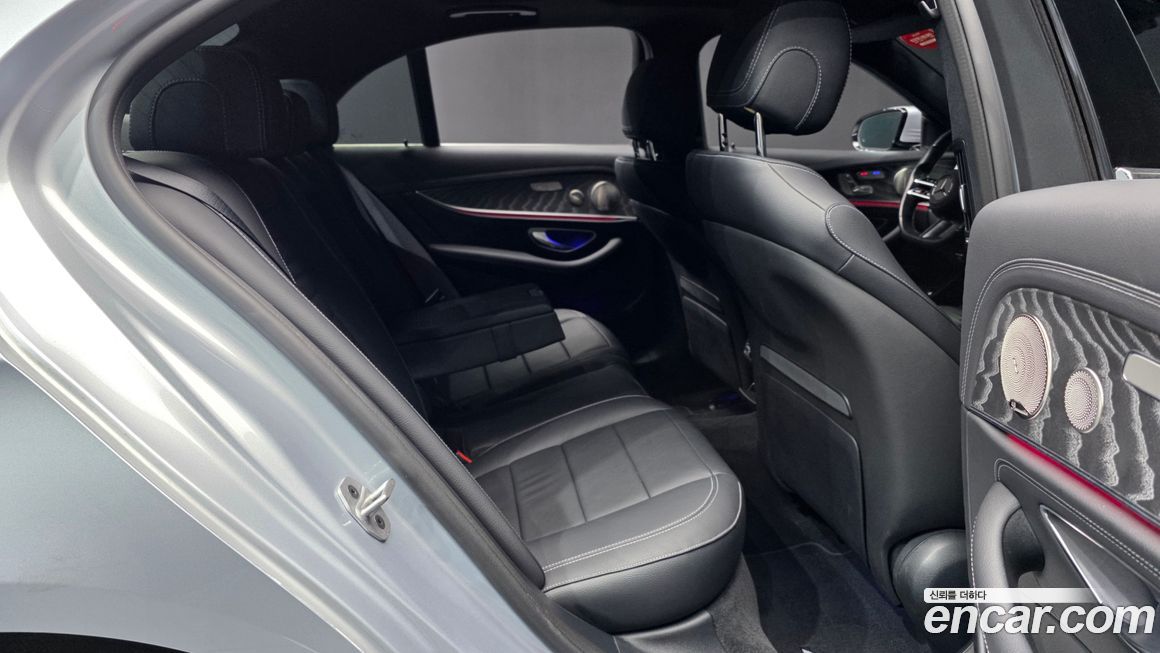 Mercedes-Benz E-Class 2022