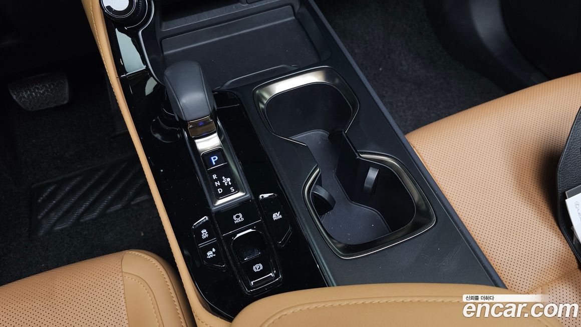 Lexus NX 2023