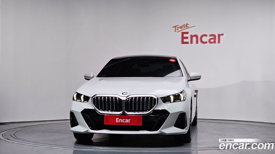 BMW 5-Series 2025