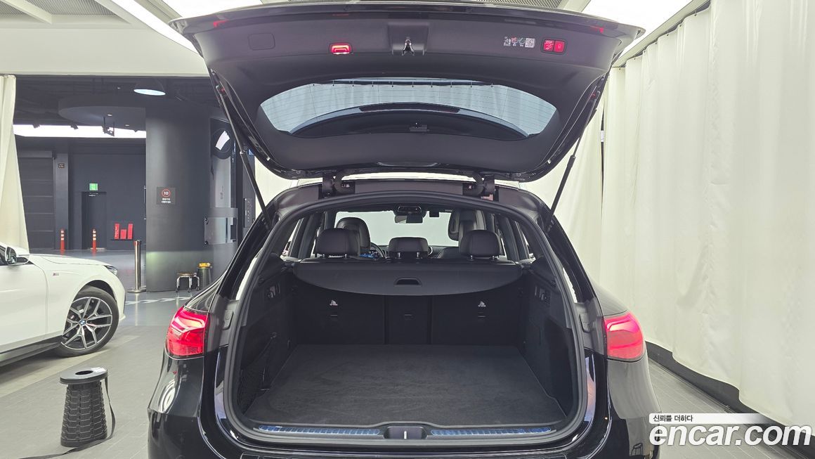 Mercedes-Benz GLC-Class 2024