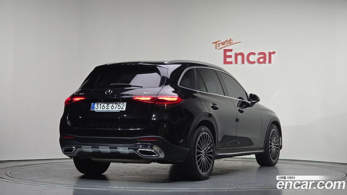 Mercedes-Benz GLC-Class 2024