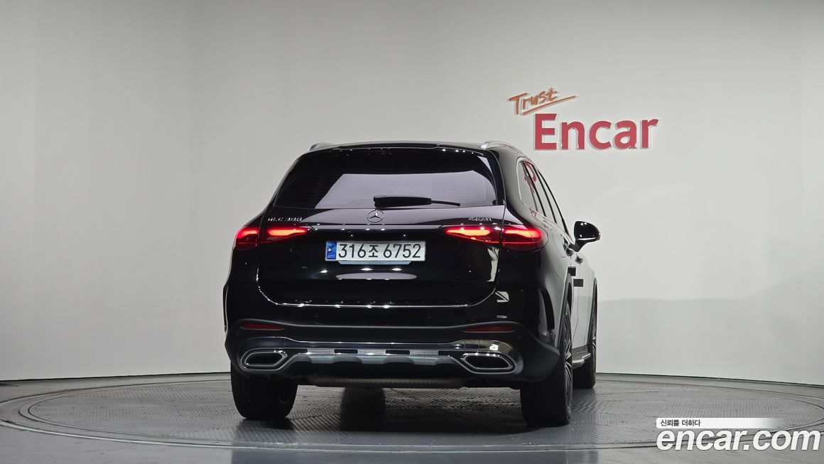 Mercedes-Benz GLC-Class 2024