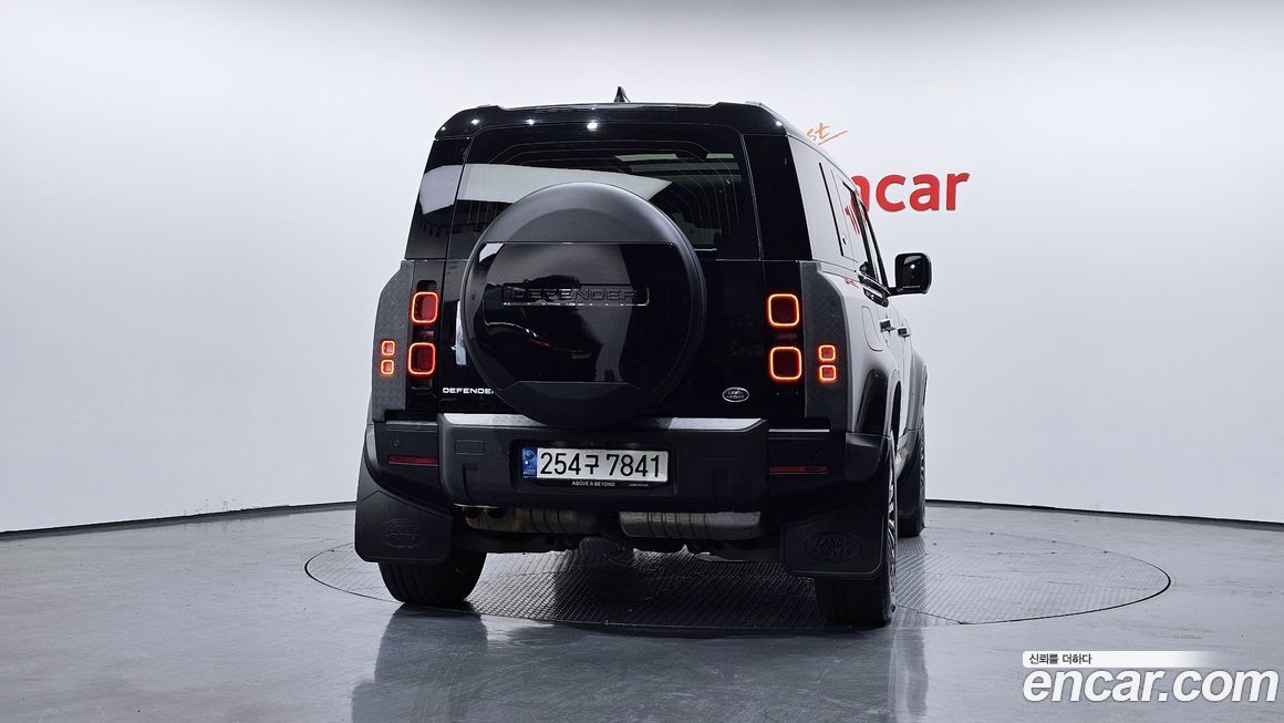 Land Rover Defender 2022