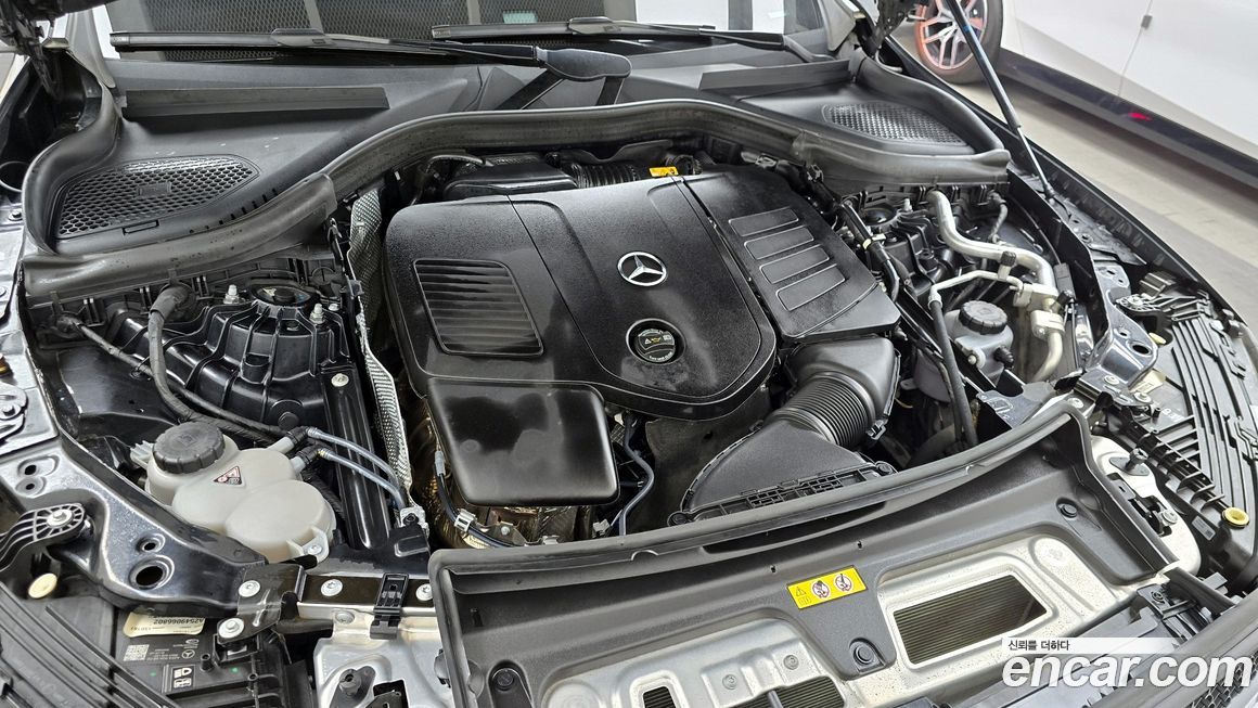 Mercedes-Benz GLC-Class 2024