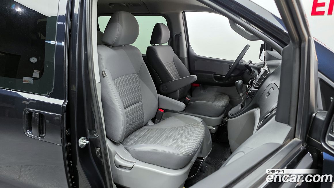 Hyundai Starex 2021