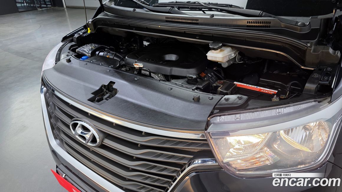 Hyundai Starex 2021