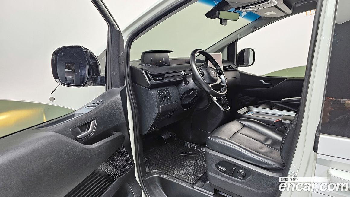 Hyundai Staria 2022
