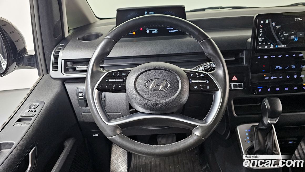 Hyundai Staria 2022