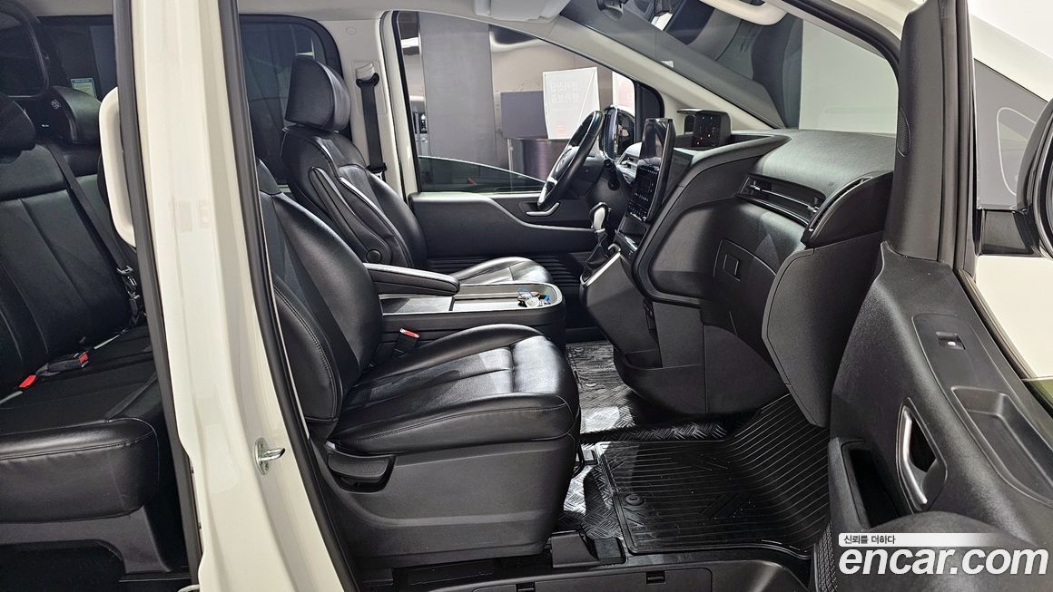 Hyundai Staria 2022