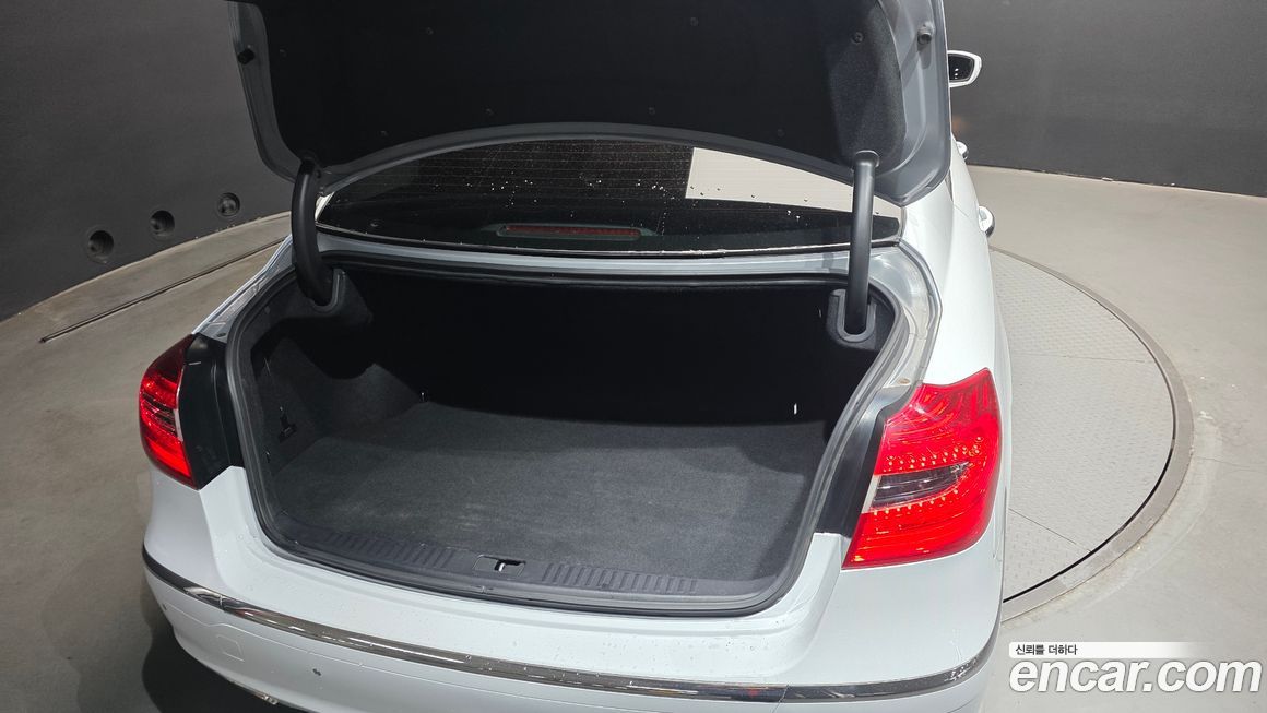 Hyundai Genesis 2013