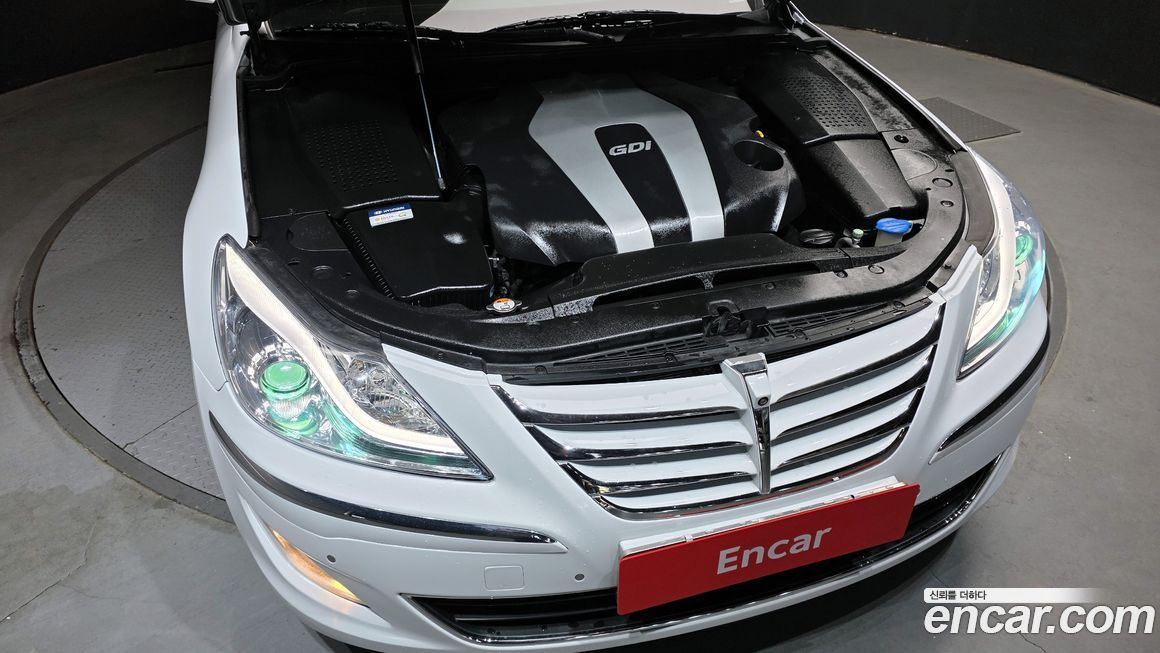 Hyundai Genesis 2013