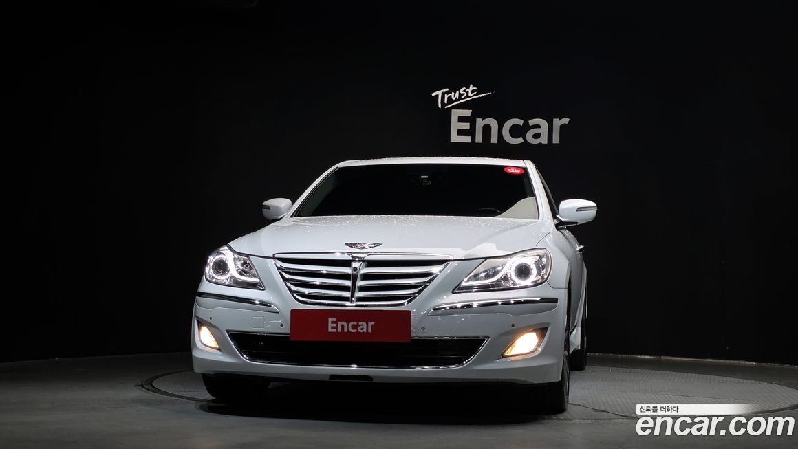 Hyundai Genesis 2013