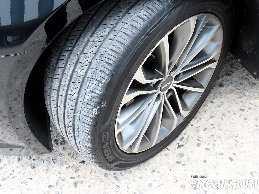 Hyundai Genesis 2015