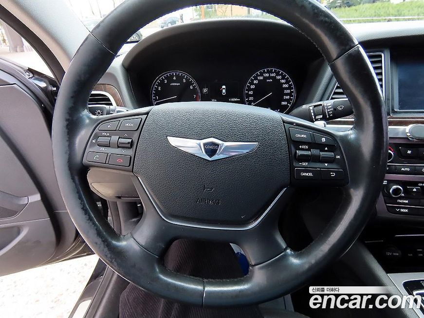 Hyundai Genesis 2015