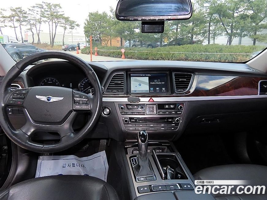 Hyundai Genesis 2015