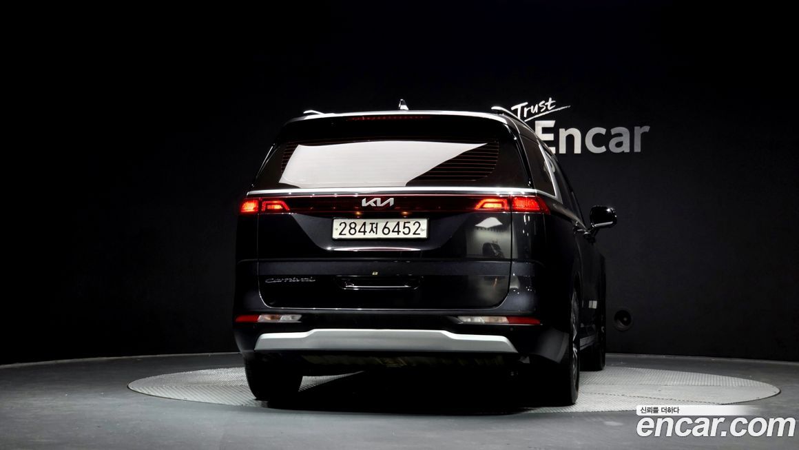Kia Canival 2021