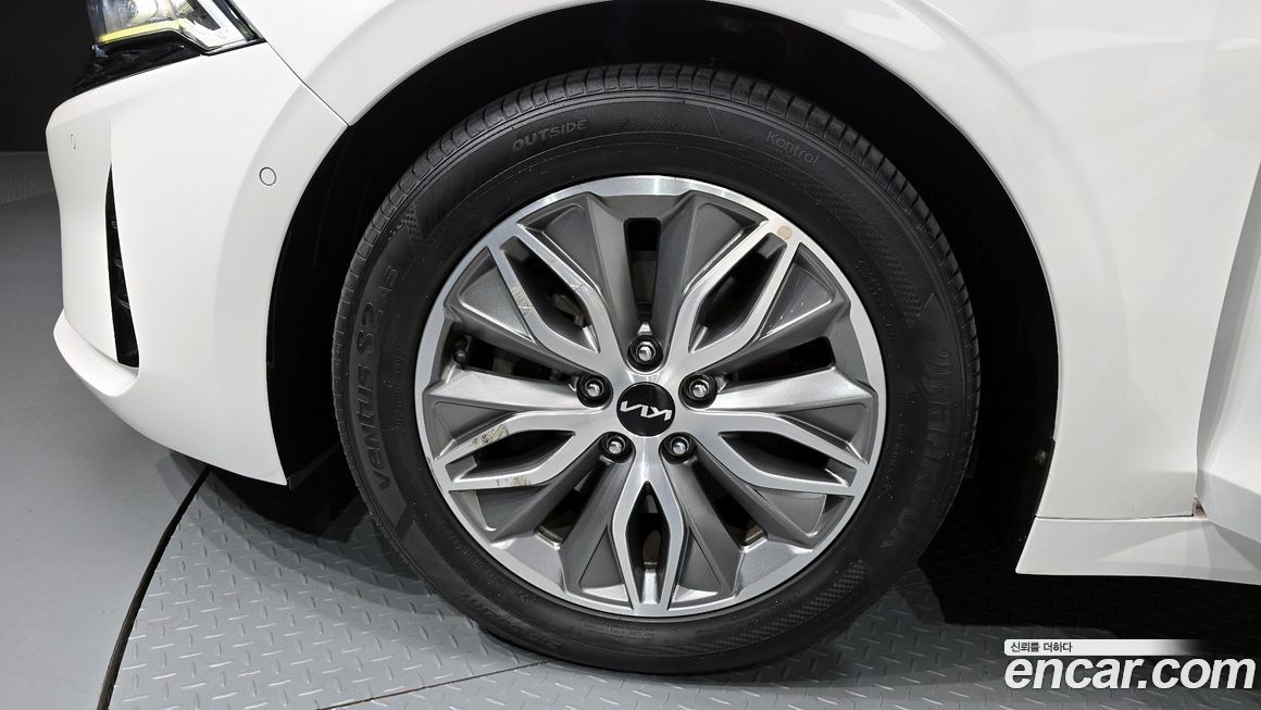 Kia K5 2023