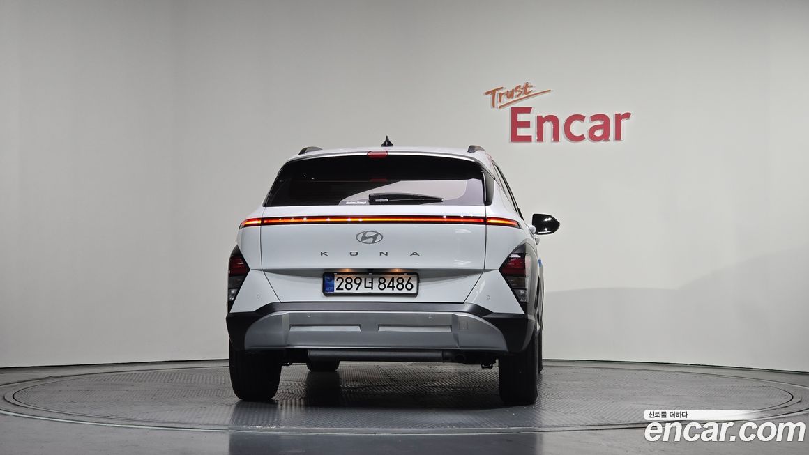 Hyundai Kona 2025