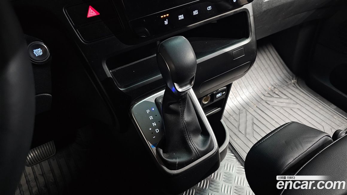 Hyundai Staria 2024