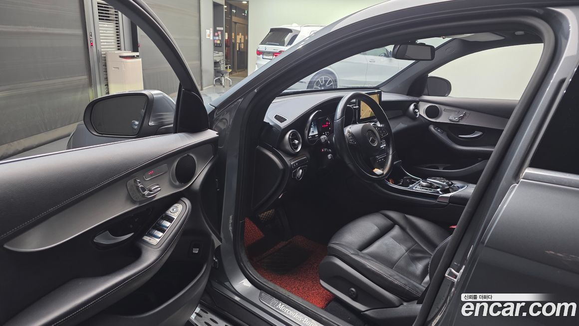 Mercedes-Benz GLC-Class 2018