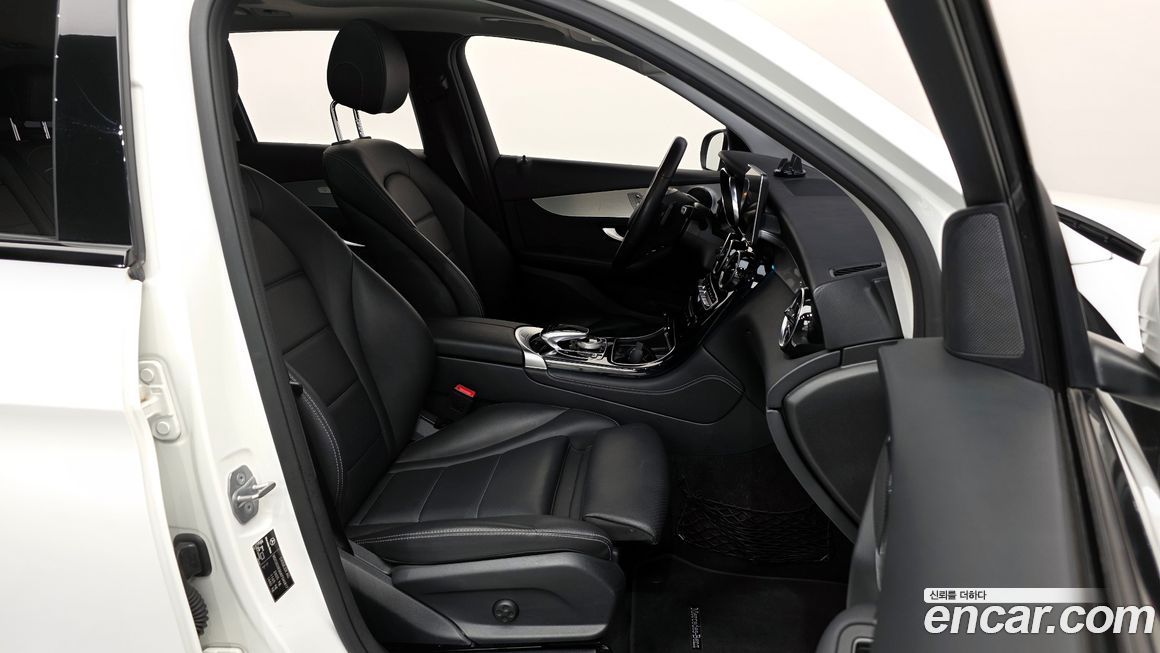 Mercedes-Benz GLC-Class 2019