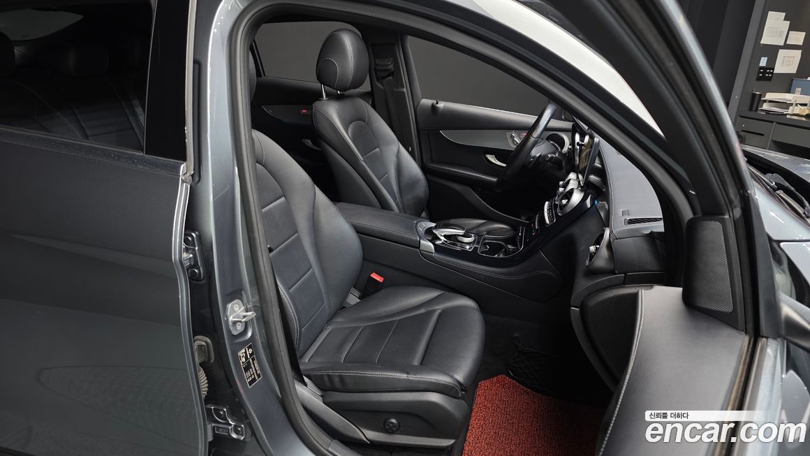 Mercedes-Benz GLC-Class 2018