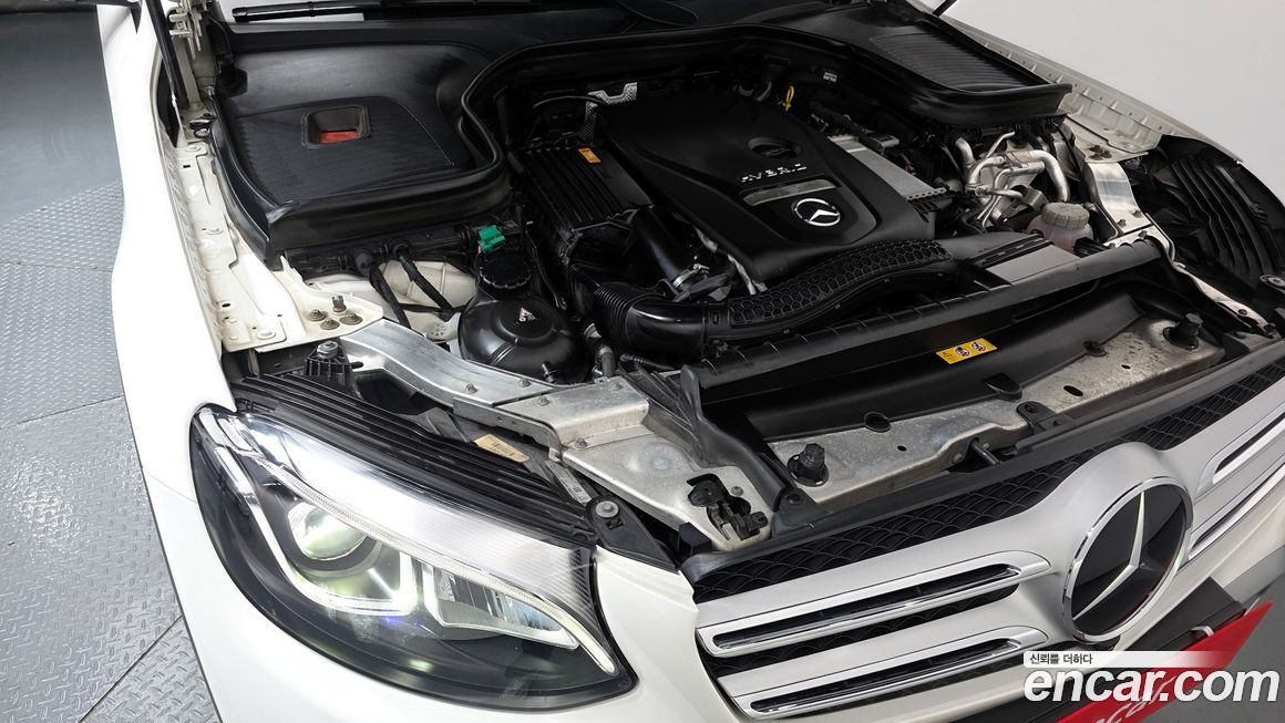 Mercedes-Benz GLC-Class 2019