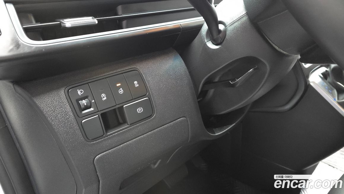 Hyundai Staria 2025