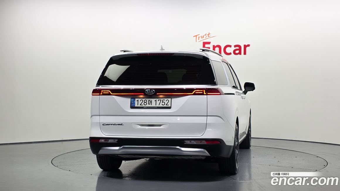 Kia Canival 2021