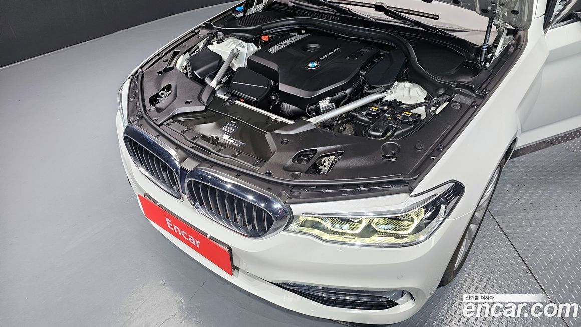 BMW 5-Series 2019