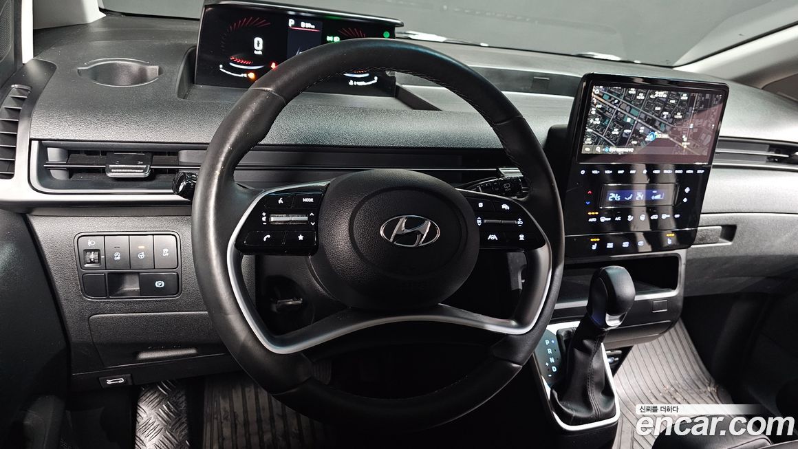 Hyundai Staria 2024