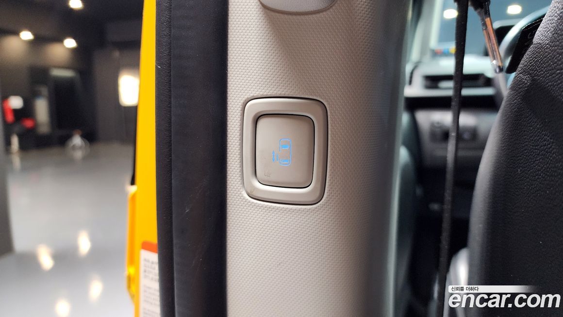 Hyundai Staria 2023
