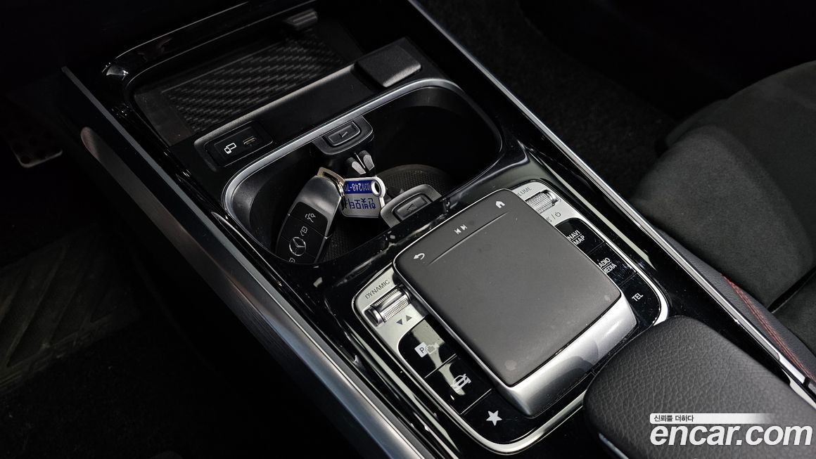 Mercedes-Benz GLB-Class 2020