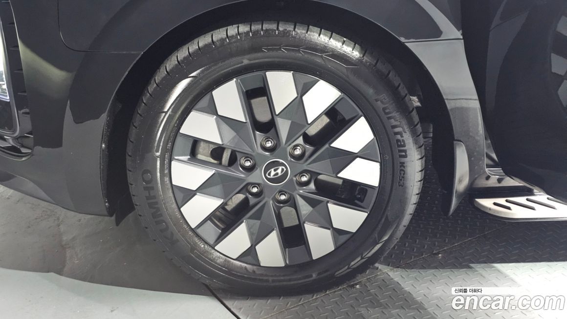 Hyundai Staria 2022
