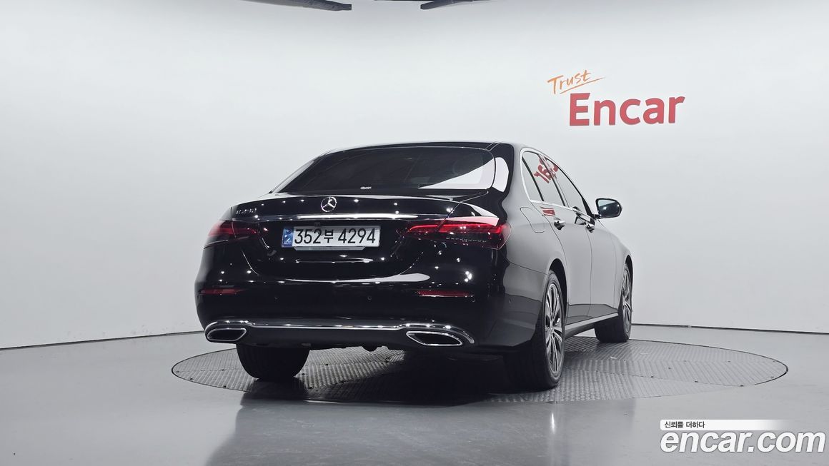 Mercedes-Benz E-Class 2021