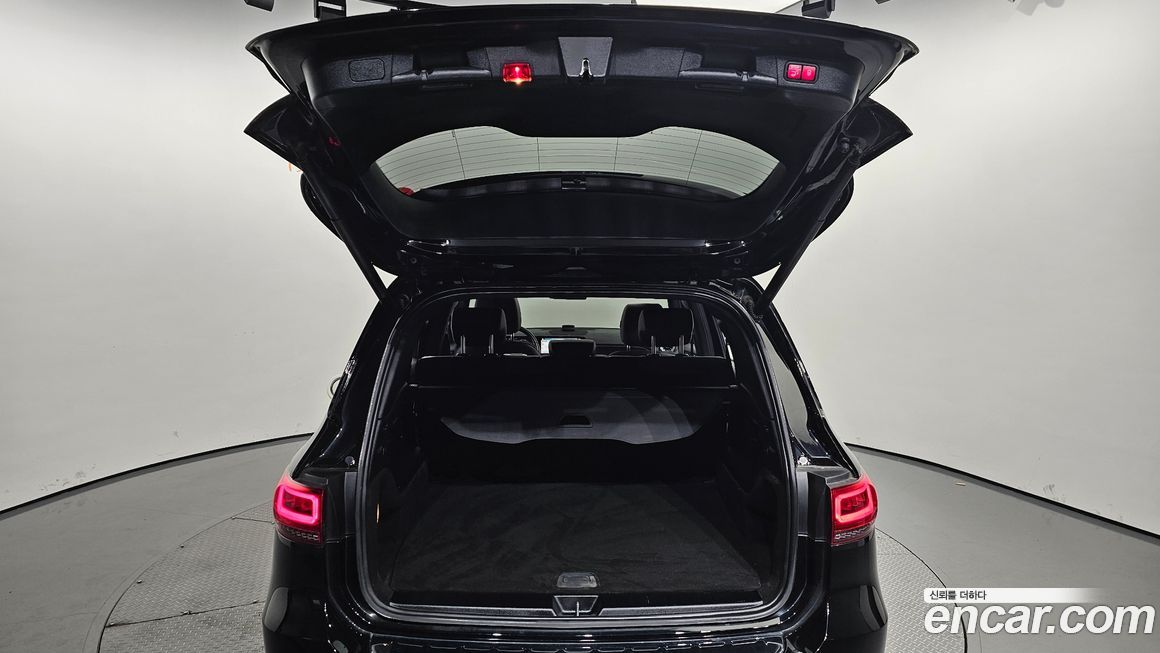 Mercedes-Benz GLB-Class 2020