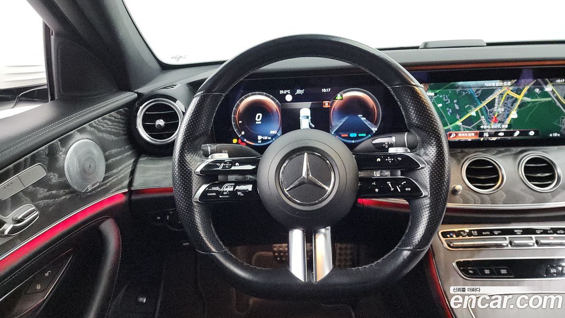 Mercedes-Benz E-Class 2021